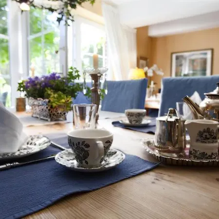 Kleine Am Park Garni 3*