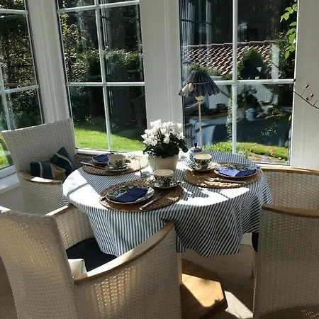 Kleine Am Park Garni מלון